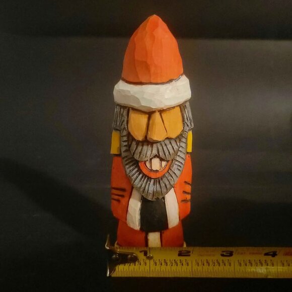 Hand carved Wooden Old Santa Clause Folk Art. Signed By Artist - Picture 7 of 7